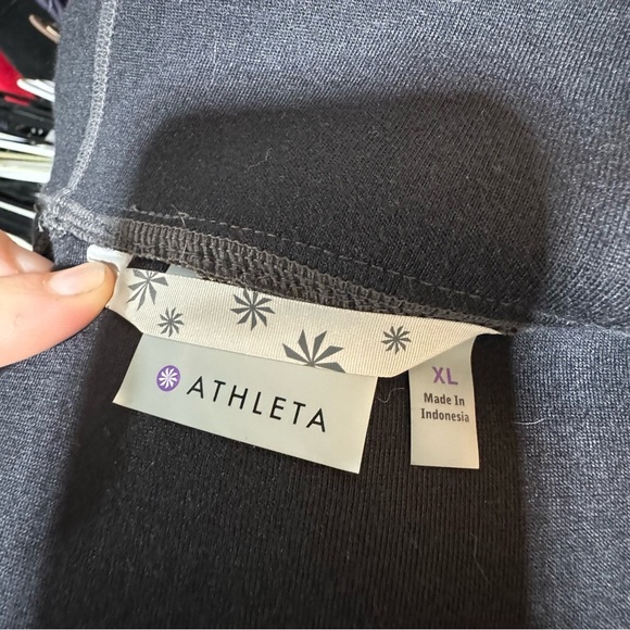 Athleta Hoodie Jacket Womens Medium Charcoal Gray Full Zip Thumbholes Pockets - Picture 7 of 7